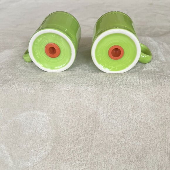 Vintage Fiesta, Fiestaware - Range Top Salt and Pepper, Chartreuse - Post 1986 - Picture 10 of 12